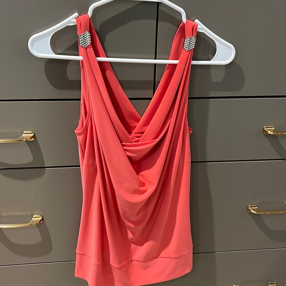 Tania D beautiful cool peach Sleeveless top!